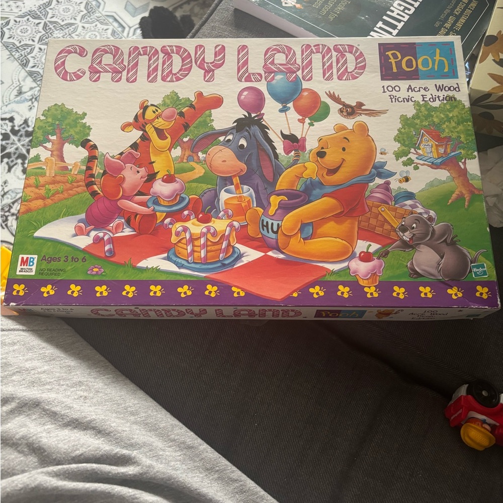 Candy Land Pooh 100 Acre Wood Picnic Edition Board Game